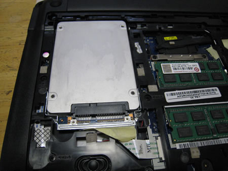 SSDをセット